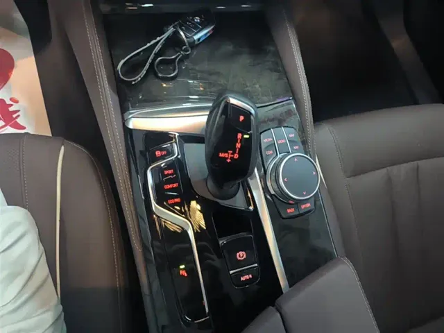 BMW 5 Series — Фото автомобиля 13