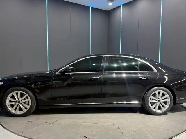 Mercedes-Benz S-Class — Фото автомобиля 4