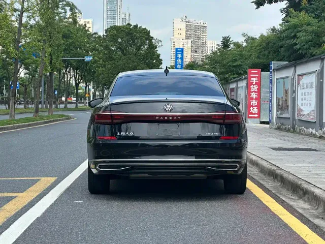 Volkswagen Passat — Фото автомобиля 4