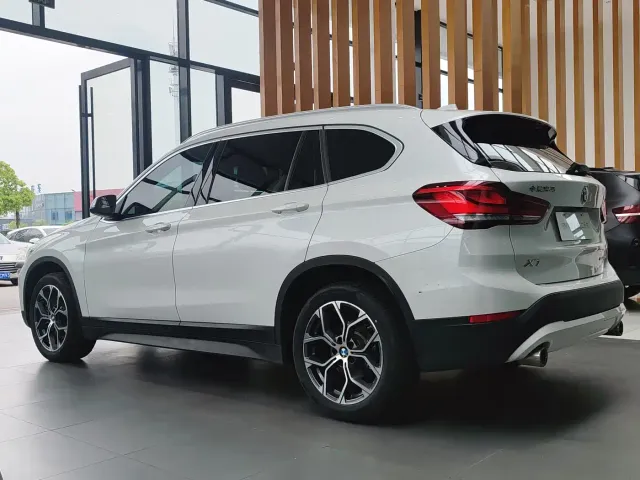 BMW X1 — Фото автомобиля 7
