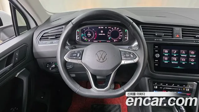 Volkswagen Tiguan Tiguan 2 поколение 2.0 TDI Premium — Фото автомобиля 13