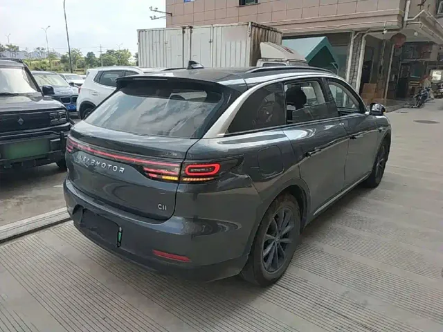Leapmotor C11 — Фото автомобиля 6