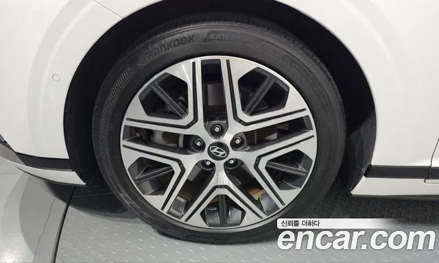 Hyundai Grandeur GN7 — Фото автомобиля 5