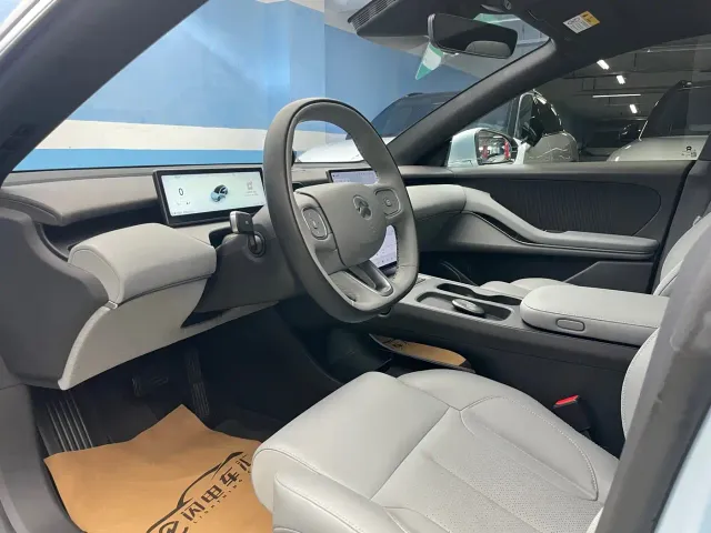 Nio ET5 Touring — Фото автомобиля 12