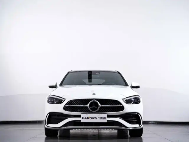 Mercedes-Benz C-Class — Фото автомобиля 4