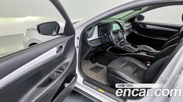 Hyundai Grandeur — Фото автомобиля 10
