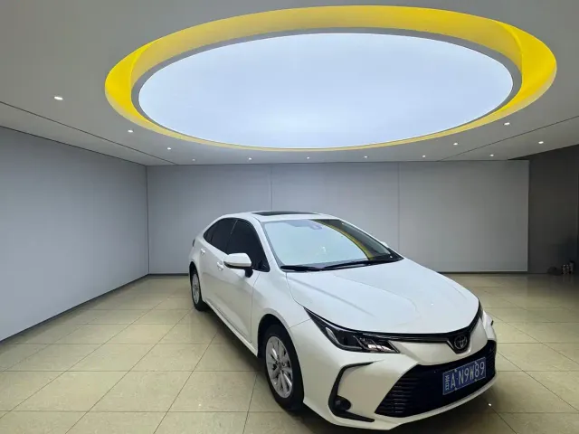 Toyota Corolla — Фото автомобиля 3