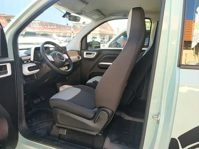 Wuling Hongguang Mini EV — Фото автомобиля 14