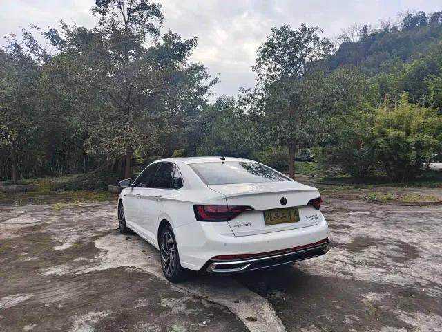 Volkswagen Sagitar — Фото автомобиля 8