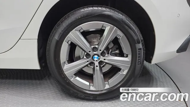 BMW 2 Series U06 — Фото автомобиля 6