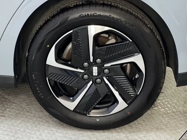 Geely Galaxy L6 — Фото автомобиля 20