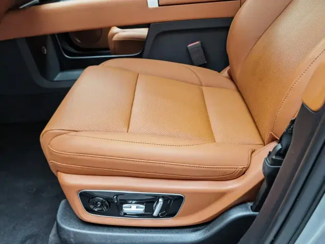 Li Auto L8 — Фото автомобиля 20
