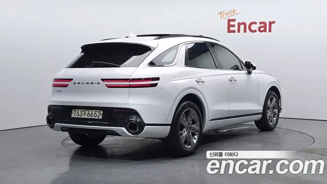 Genesis GV70 2.5T Бензин 2WD — Фото автомобиля 2