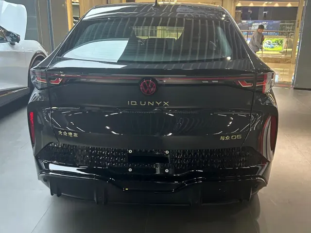 Volkswagen ID. Unyx 06 — Фото автомобиля 3