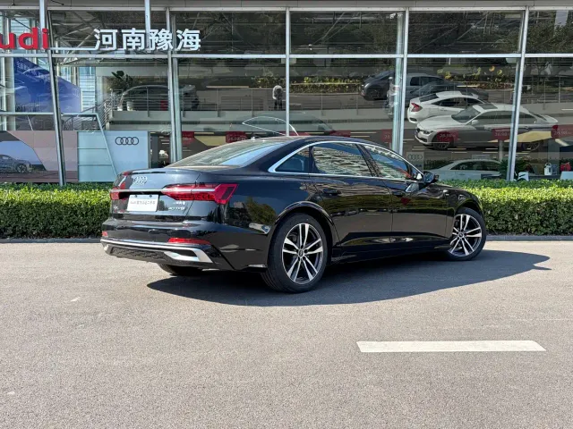 Audi A6L — Фото автомобиля 5