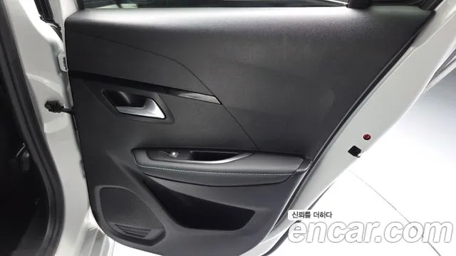 Peugeot 208 e-208 2nd Gen — Фото автомобиля 14