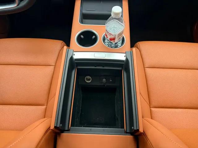 Li Auto L7 — Фото автомобиля 13