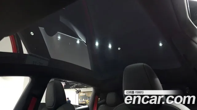Tesla Model Y — Фото автомобиля 25