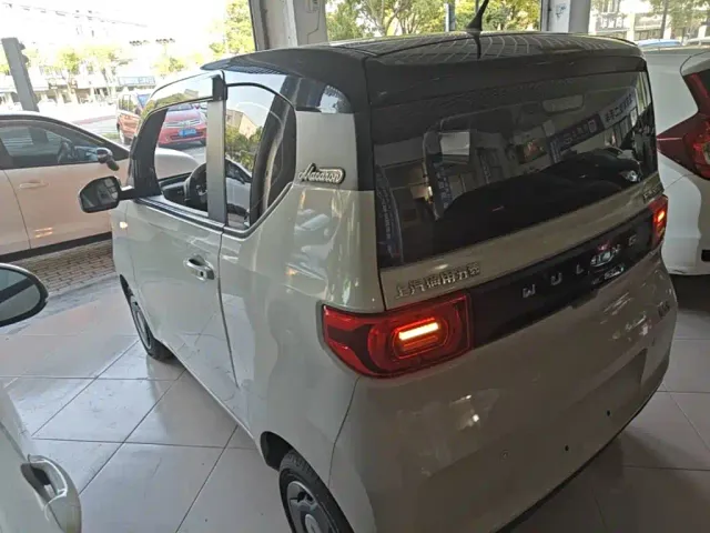 Wuling Hongguang Mini EV — Фото автомобиля 4