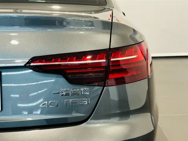 Audi A4L — Фото автомобиля 16