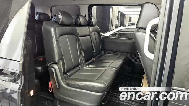 Hyundai Staria Staria 4WD Tourer 9 мест — Фото автомобиля 12