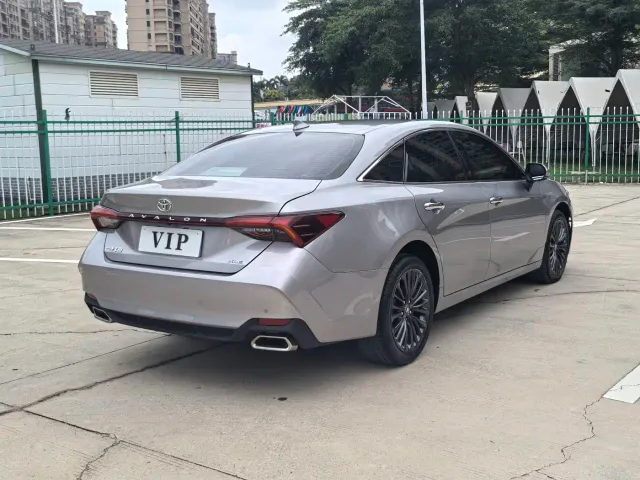 Toyota Avalon — Фото автомобиля 7