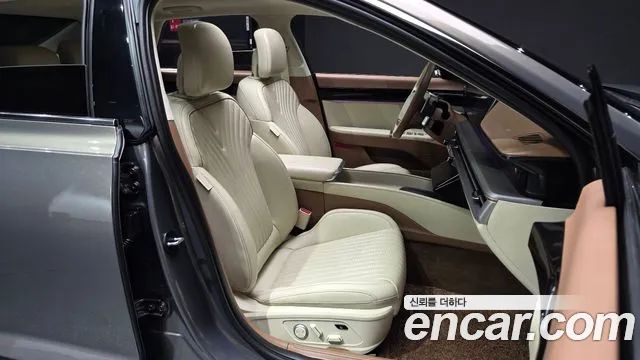 Hyundai Grandeur Grandeur (GN7) 2.5 Бензин 2WD — Фото автомобиля 11