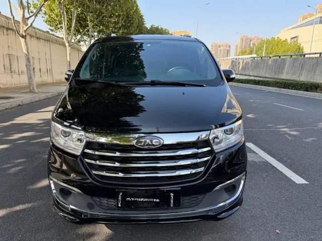 JAC Refine M3 — Фото автомобиля 2