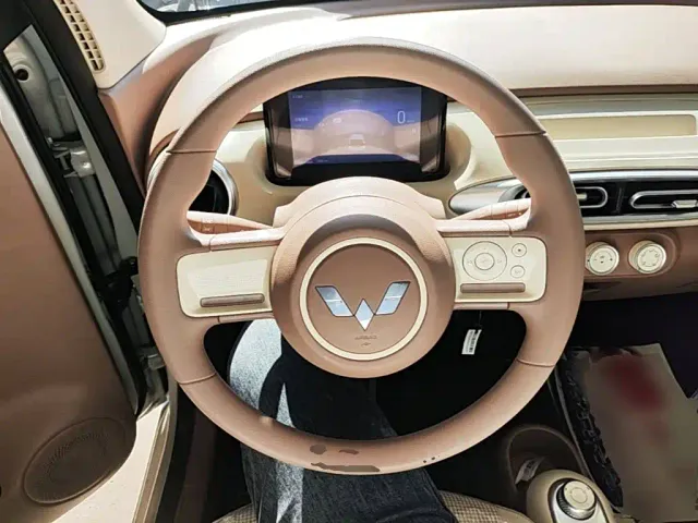Wuling Hongguang Mini EV — Фото автомобиля 10