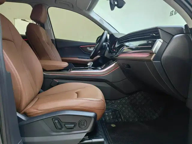 Audi Q7 — Фото автомобиля 18