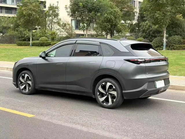 Arcfox Alpha T5 — Фото автомобиля 6