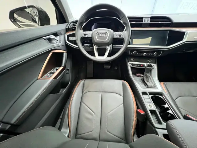 Audi Q3 — Фото автомобиля 9