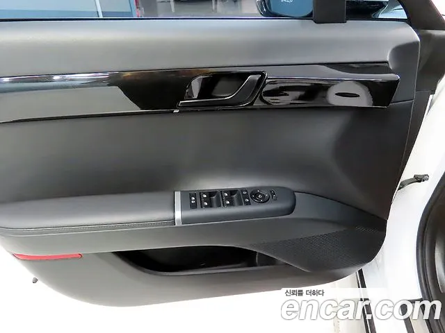 Hyundai Grandeur GN7 — Фото автомобиля 19