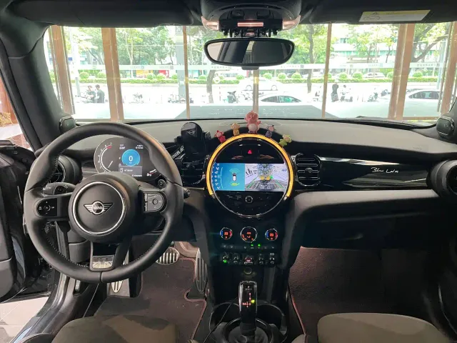 MINI Hatch — Фото автомобиля 7