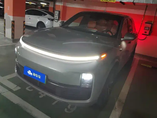 Фотография автомобиля — Li Auto L8