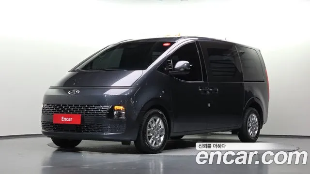 Фотография автомобиля — Hyundai Staria