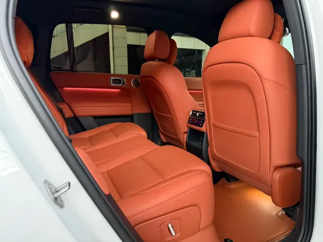 Li Auto L6 — Фото автомобиля 7