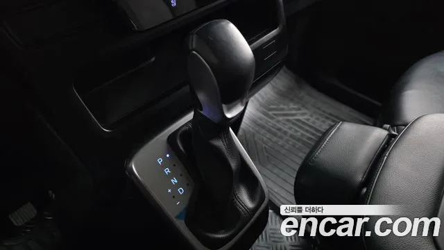 Hyundai Staria — Фото автомобиля 9