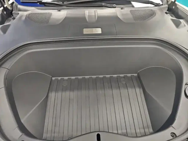 Xiaomi SU7 — Фото автомобиля 19