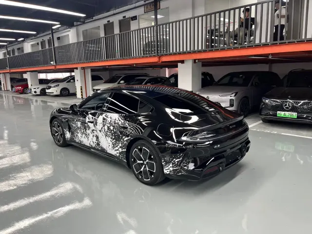 Xiaomi SU7 — Фото автомобиля 8