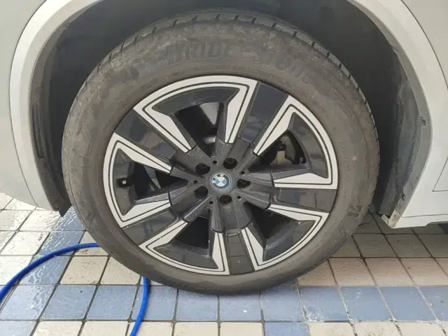 BMW iX3 — Фото автомобиля 22