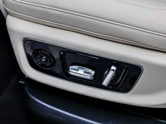 Li Auto L8 — Фото автомобиля 15