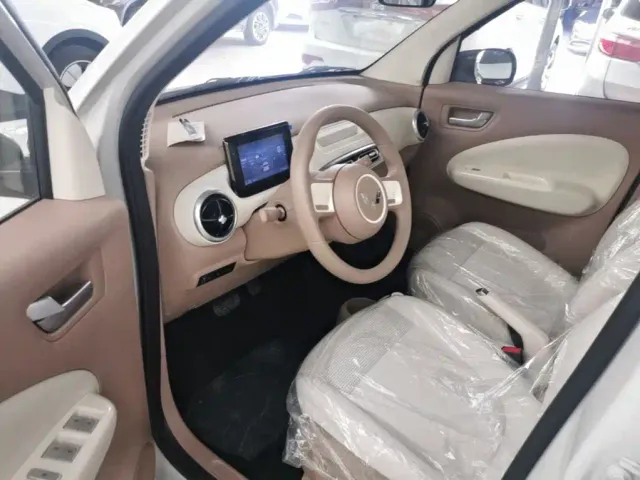 Wuling Hongguang Mini EV — Фото автомобиля 14
