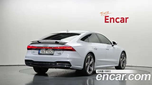 Audi A7 4K — Фото автомобиля 2