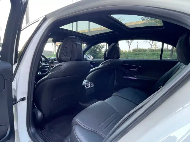 Mercedes-Benz C-Class — Фото автомобиля 8