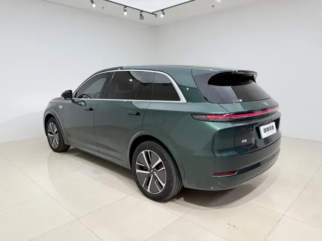 Li Auto L7 — Фото автомобиля 4