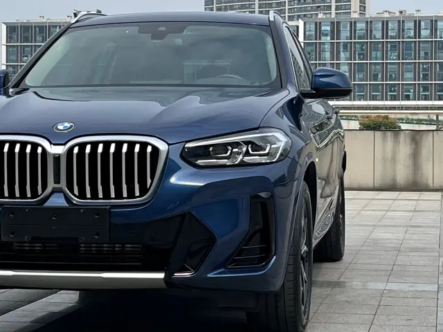 BMW BMW X3 2022 xDrive25i M Sport Package — Фото автомобиля 6