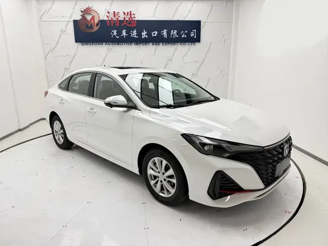 Changan Eado — Фото автомобиля 2
