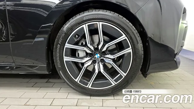 BMW 7-Series — Фото автомобиля 18