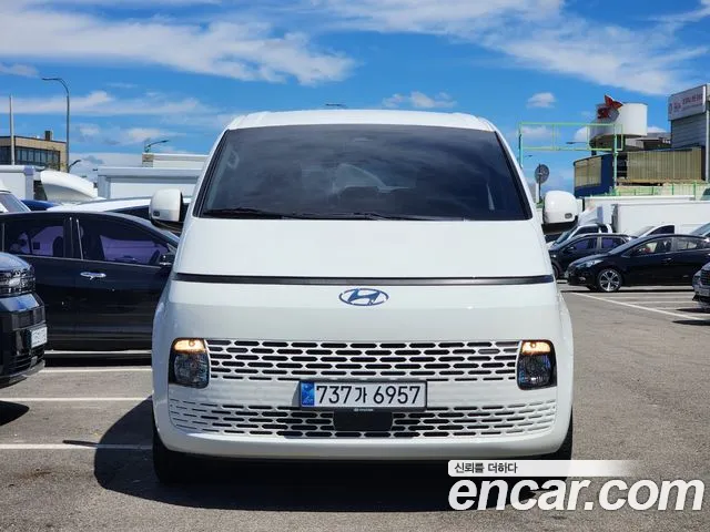 Hyundai Staria Staria L3.5 Tourer 11 мест — Фото автомобиля 2